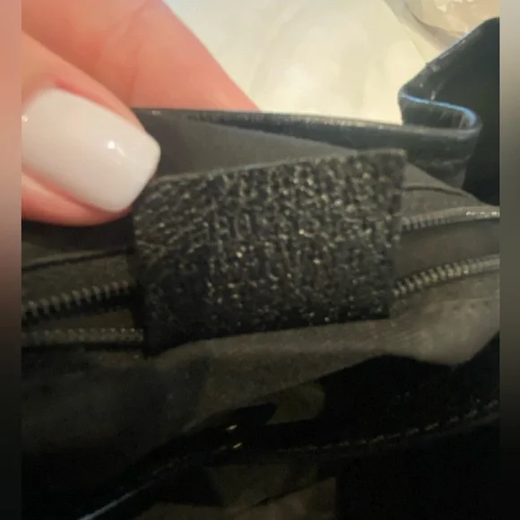 Gucci Black Designer Handbag - Picture 15 of 16